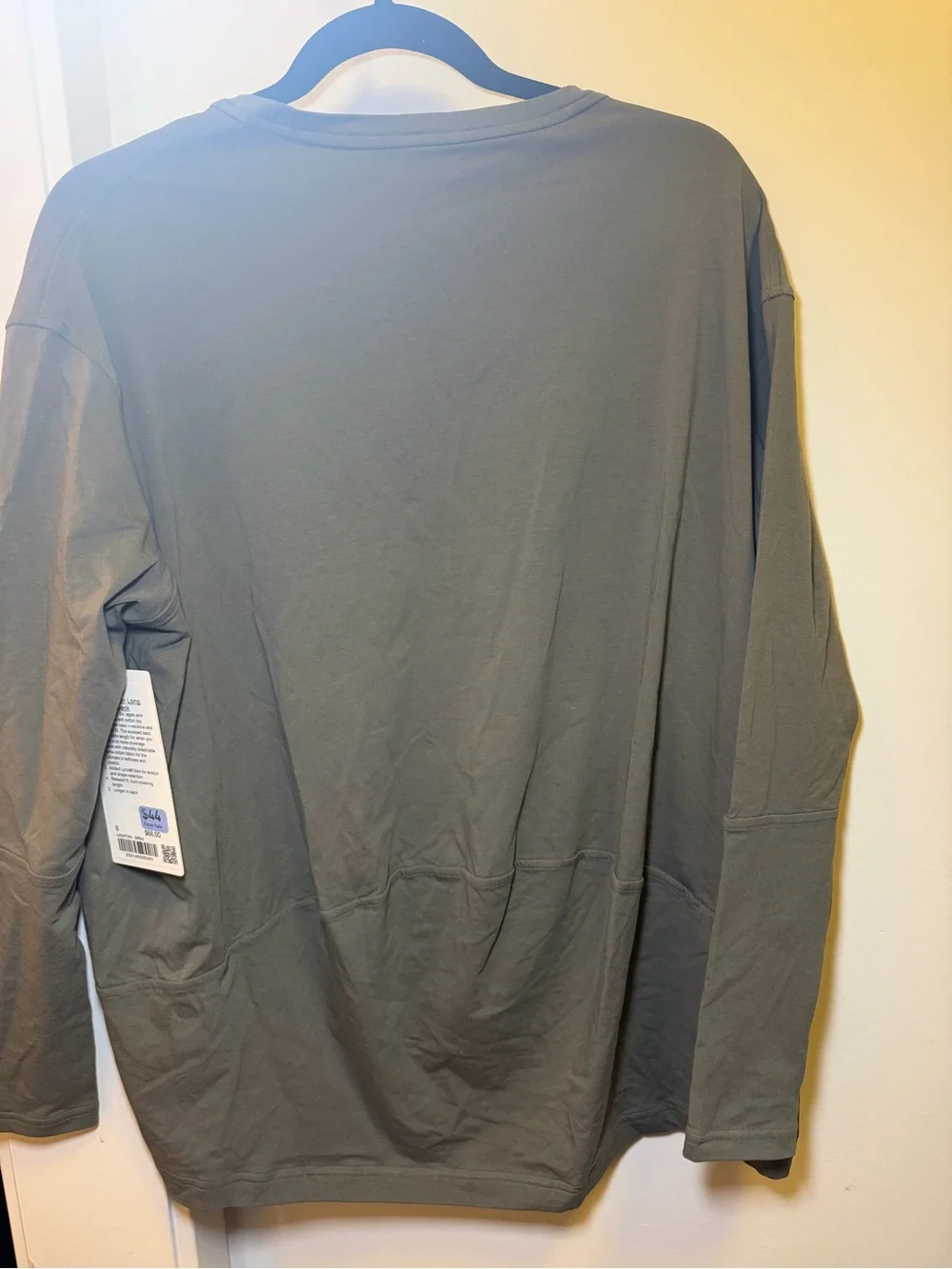 Lululemon- Back in Action- Women's V-Neck Lightweight Long-Sleeve Top - Olive